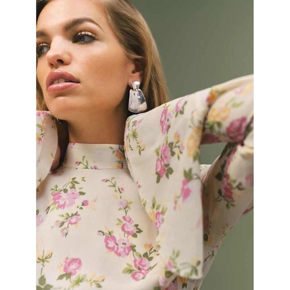 NWT Reformation Roxana Top Posy Floral Print Pink Ivory Open Back Blouse Size 6 - Picture 2 of 7